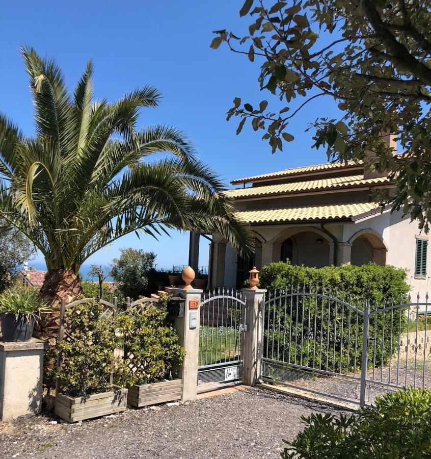 B&B La Palma San Costanzo ภายนอก รูปภาพ
